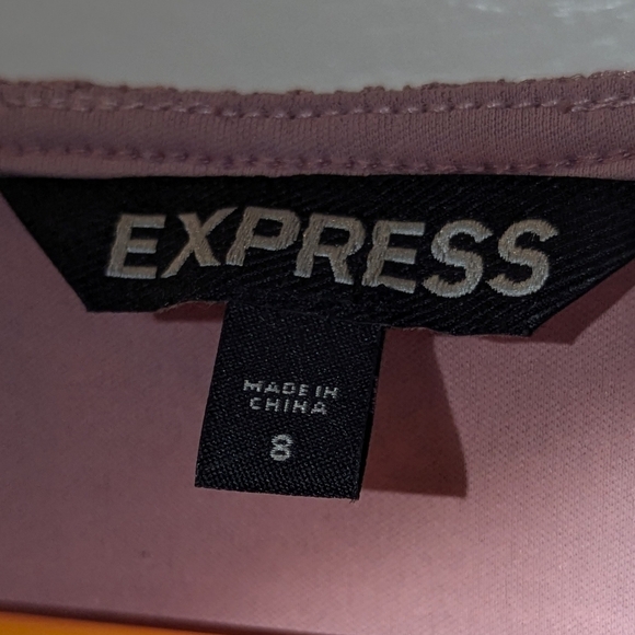 Express mauve lace deep V neck dress - Picture 7 of 7